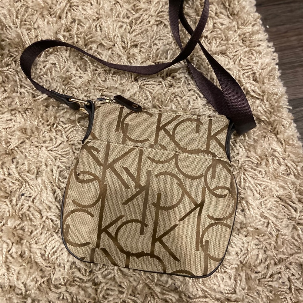 Body cross purse